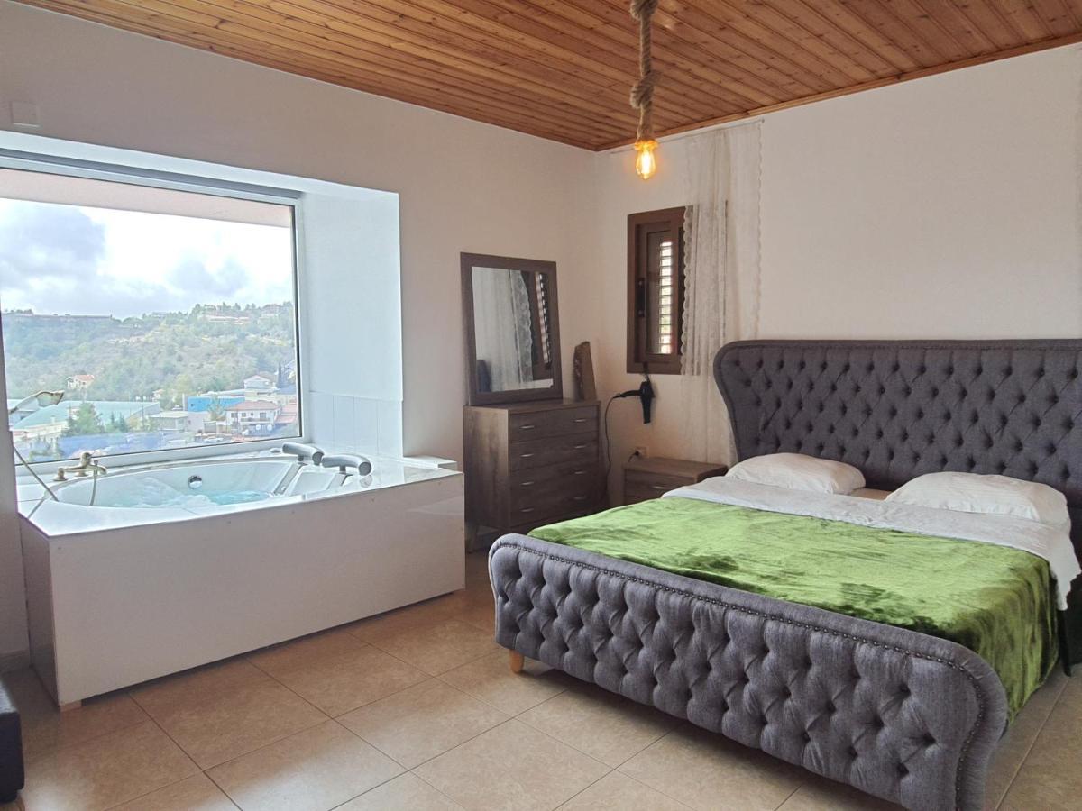 Villa Aprosmeno Jacuzzi House 1 Agros Exterior foto